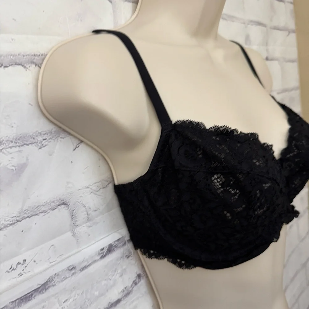 Victoria’s Secret Bra Size 32DDD Body By Victoria Unlined Demi Black Lace Bow‎